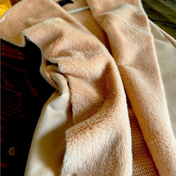 Twelfth Love faux suede/fleece open long vest Vest. Light pink size L - Picture 11 of 12